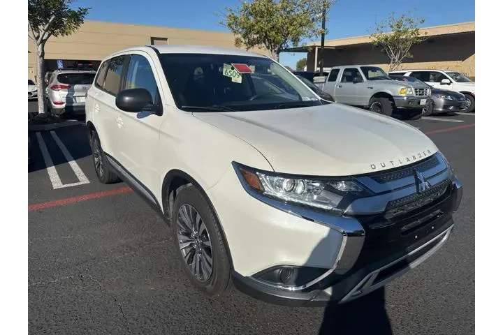 $12900 : Mitsubishi Outlander 2020 ES image 4