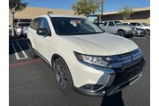 $12900 : Mitsubishi Outlander 2020 ES thumbnail