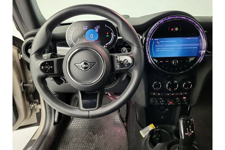 $31998 : MINI Convertible 2023 Cooper image 10