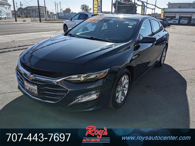 $17995 : 2021 Malibu LT Sedan image 3