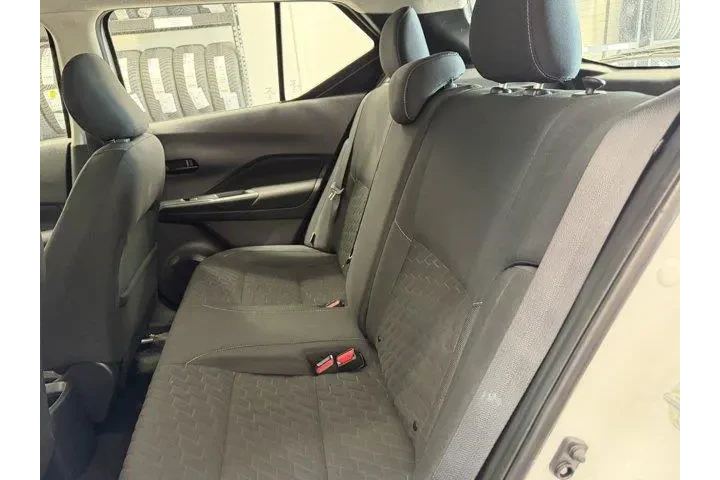 $15987 : Nissan Kicks 2021 S 4dr Cros image 6
