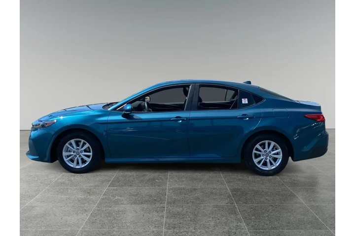 $32511 : Toyota Camry 2025 image 2