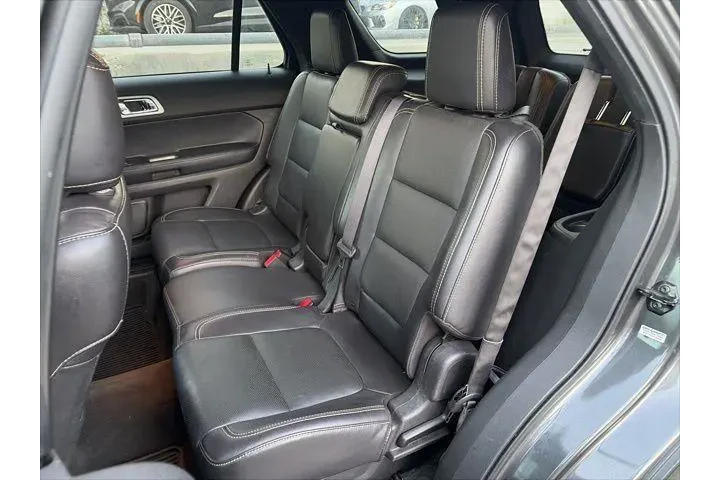 $13900 : Ford Explorer 2015 AWD Sport image 9