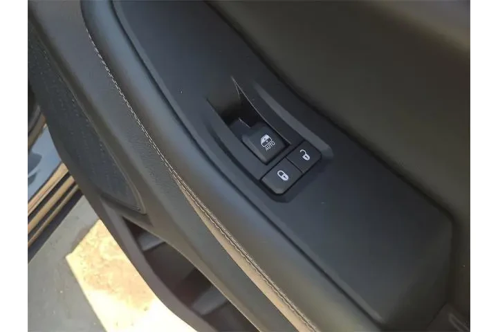 $32611 : Jeep Grand Cherokee L 2024 4 image 10