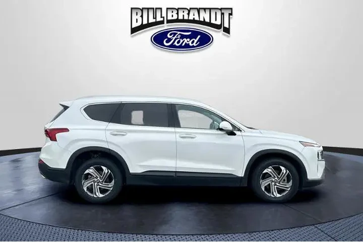 $21041 : Hyundai SANTA FE 2023 SEL 4d image 2