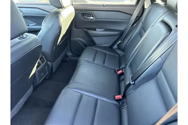 $18995 : Nissan Rogue 2023 SV 4dr Cro image 8