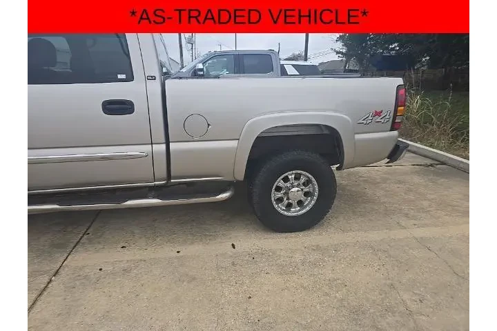 $13980 : GMC Sierra 2500HD 2005 4dr C image 8