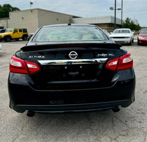 $9500 : 2016 Altima 2.5 SL image 7