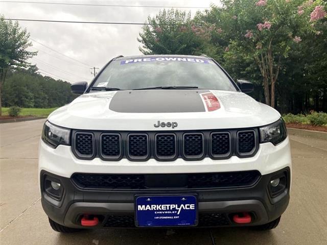 $30543 : 2023 Compass Trailhawk image 2