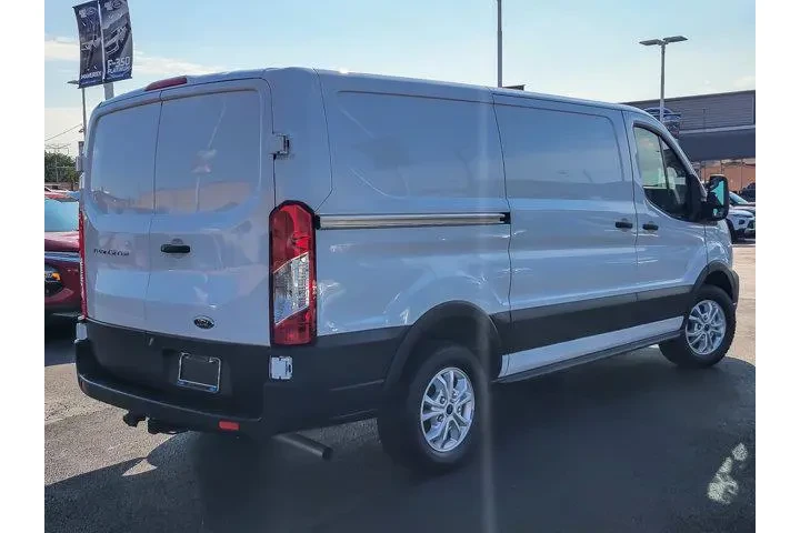 $39885 : Ford Transit 2023 150 3dr SW image 8