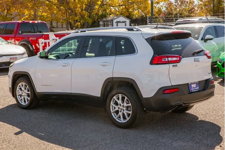 2018 Cherokee Latitude Plus F image 7