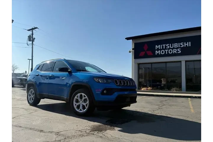 $19236 : Jeep Compass 2024 4x4 Latitu image 1