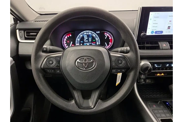 $30998 : Toyota RAV4 2025 AWD LE 4dr image 10