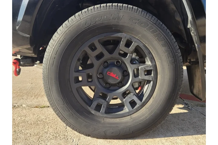 Toyota Tacoma 2023 4x4 TRD S image 7