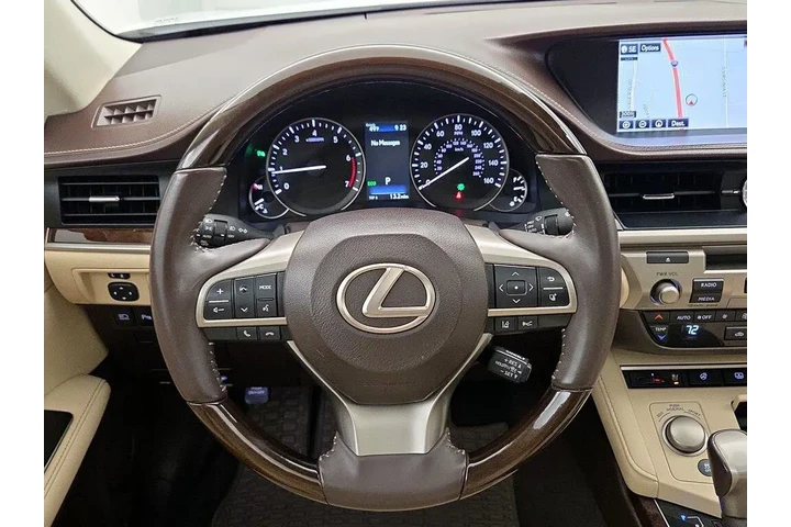 $16998 : Lexus ES 350 2016 4dr Sedan image 10