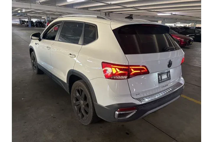 $18676 : Volkswagen Taos 2023 SE 4dr image 3