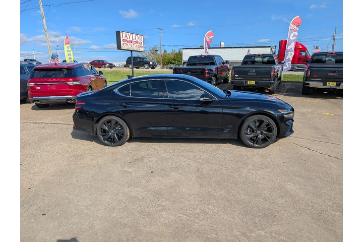 $27995 : 2022 Genesis G70 image 4