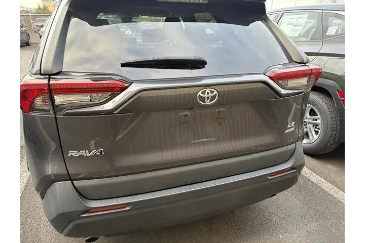 $22998 : Toyota RAV4 2021 AWD LE 4dr image 6