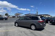 $19545 : 2017 Sienna XLE 7-Passenger thumbnail