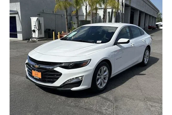 $19300 : Chevrolet Malibu 2025 LT 4dr image 7