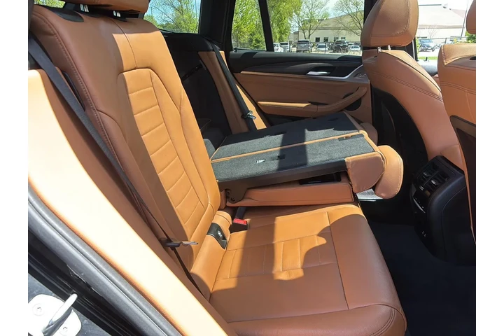 $27293 : 2021 X3 xDrive30e image 10