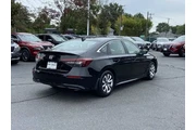 $21995 : Honda Civic 2025 LX 4dr Seda thumbnail