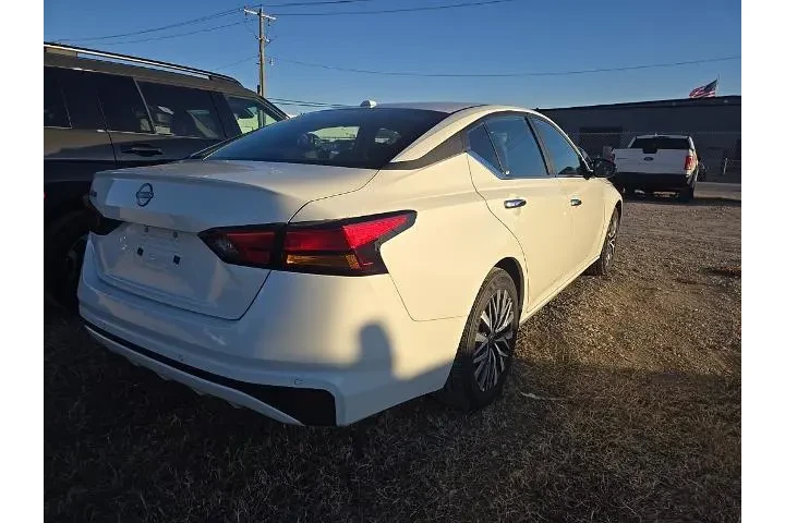 $19641 : Nissan Altima 2025 2.5 SV 4d image 3