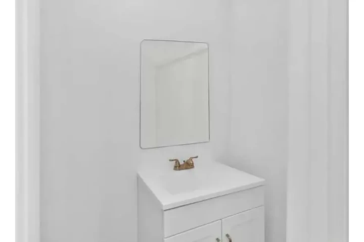 $2800 : Style Architecture: 2 full br image 1