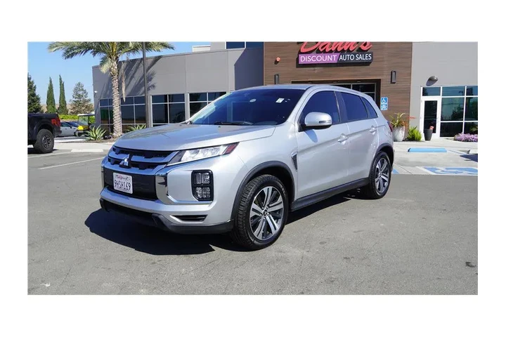 $15984 : 2021 Outlander Sport LE Sport image 2