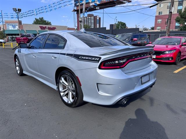 $38299 : 2022 Charger R/T RWD image 7