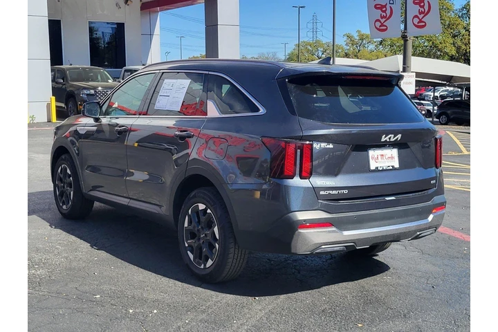 $27800 : Kia Sorento 2024 AWD S 4dr S image 5