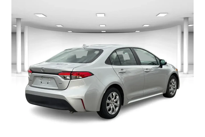 $18765 : Toyota Corolla 2024 LE 4dr S image 4
