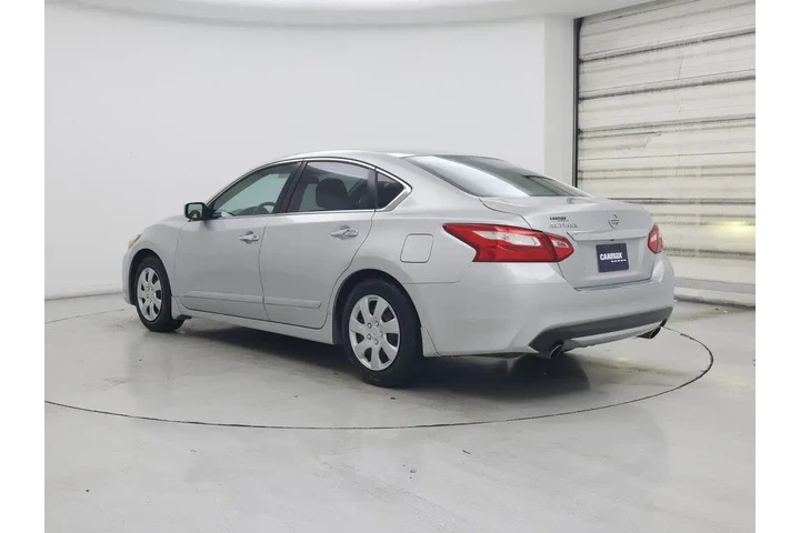 $11998 : Nissan Altima 2016 2.5 S 4dr image 2