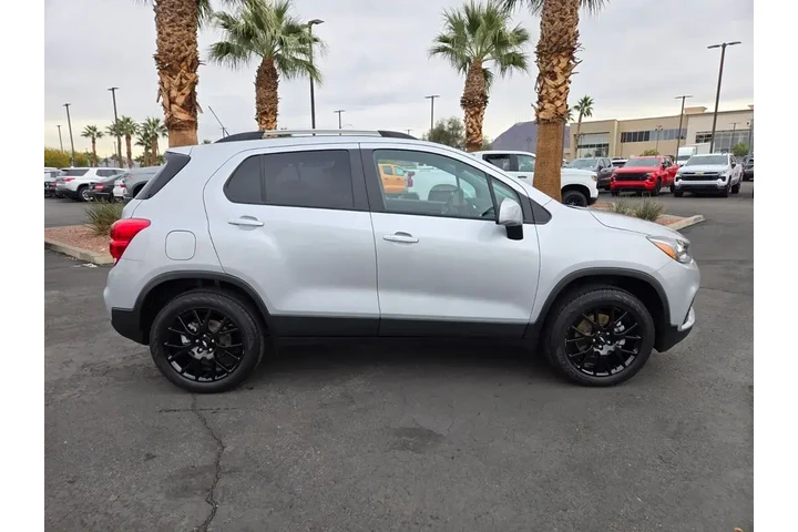 $17993 : Chevrolet Trax 2022 AWD LT 4 image 7