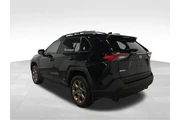 $35800 : Toyota RAV4 Hybrid 2025 AWD thumbnail