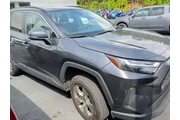 $30538 : Toyota RAV4 2024 XLE 4dr SUV thumbnail