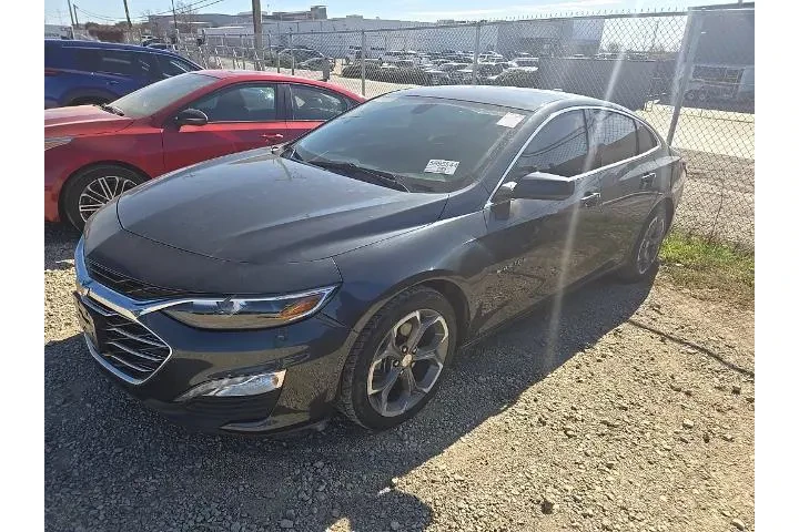 $14523 : Chevrolet Malibu 2020 LT 4dr image 1
