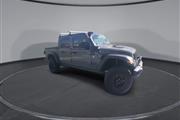 PRE-OWNED 2020 JEEP GLADIATOR thumbnail