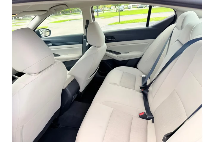 $1500 : Altima SV image 9