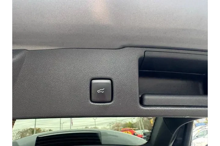 $27900 : Ford Escape Plug-In Hybrid 2 image 7