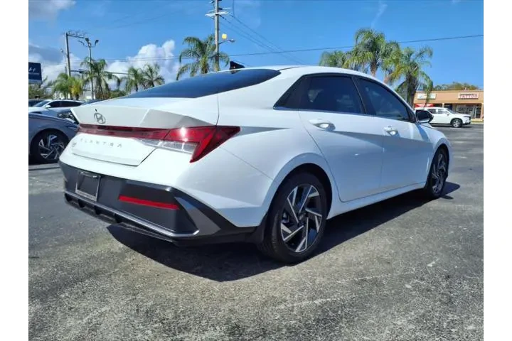 $19995 : Hyundai ELANTRA 2024 SEL 4dr image 7