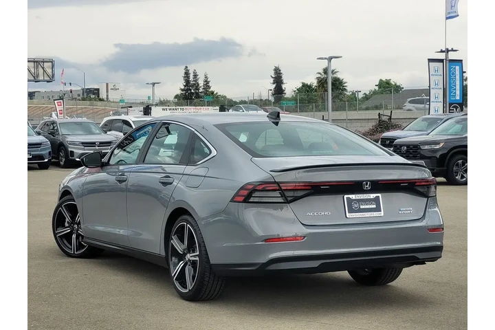 $29388 : Honda Accord Hybrid 2024 Spo image 5