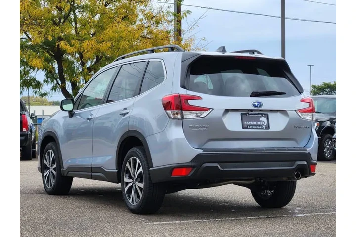 $23495 : 2024 Forester Limited image 8