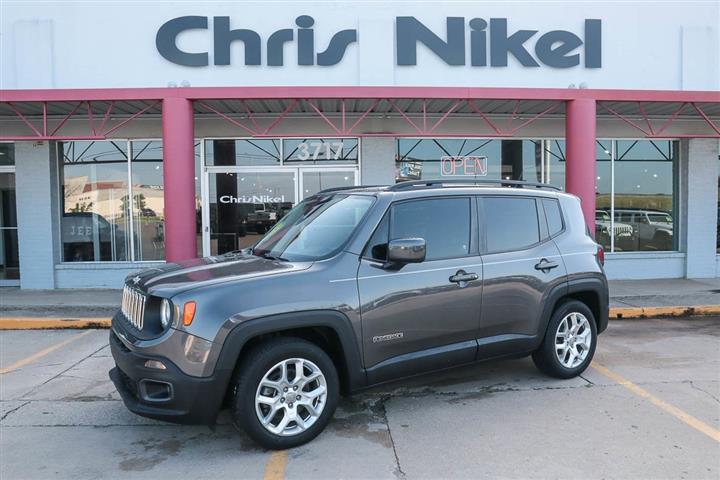 $14988 : 2016 Renegade Latitude image 1