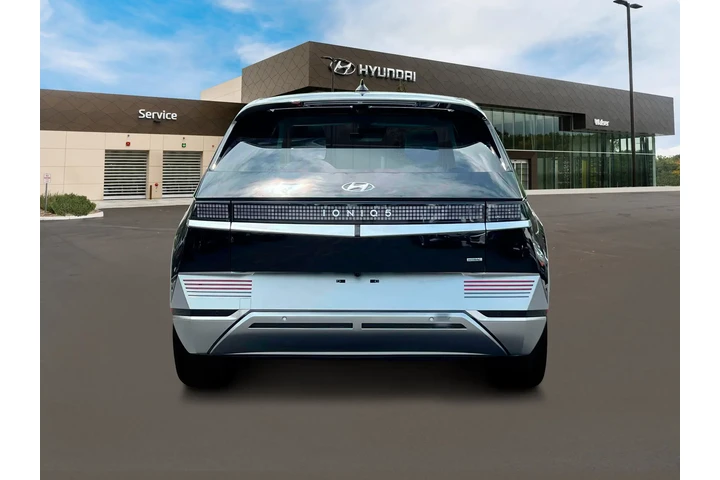 $33998 : Hyundai IONIQ 5 2024 AWD Lim image 6