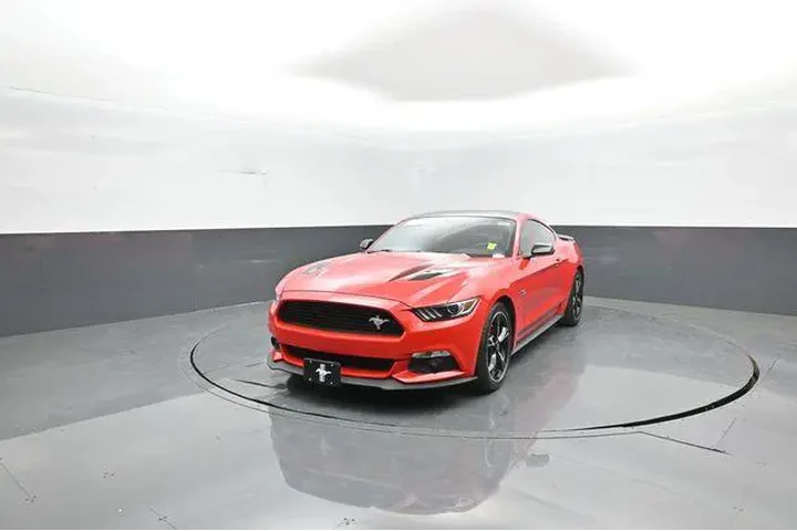$34918 : Ford Mustang 2017 GT 2dr Fas image 3