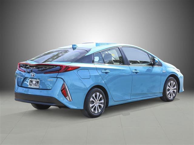 $25990 : Pre-Owned 2021 Toyota Prius P image 8