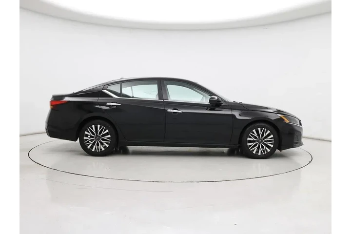 $17998 : Nissan Altima 2023 2.5 SV 4d image 7