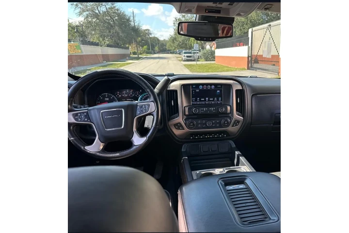 $27900 : GMC SIERRA 1500 CREW CAB image 3