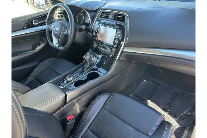 $22447 : Nissan Maxima 2023 3.5 SV 4d image 8